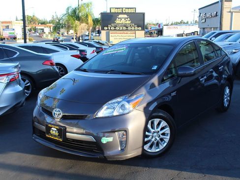Used 2015 Toyota Prius Prime Plug-In Hybrid FWD image 41