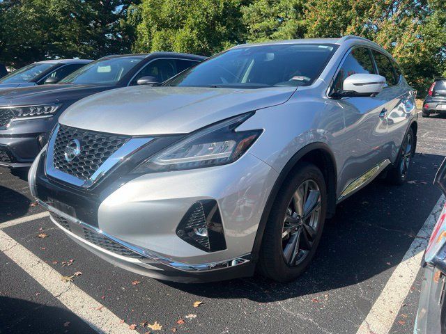 Used 2019 Nissan Murano Platinum w/ Cargo Package FWD image 1