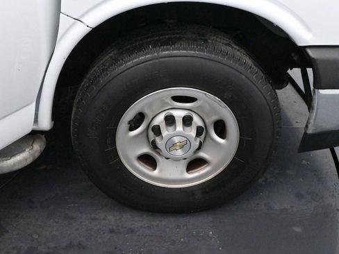 Used 2023 Chevrolet Express 2500 w/ Driver Convenience Package image 28