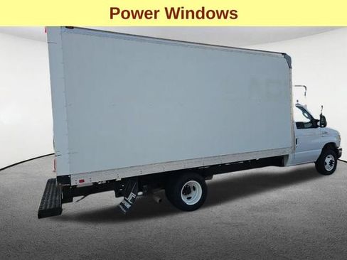Used 2015 Ford E-350 and Econoline 350 Super Duty RWD image 5