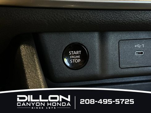 Used 2024 Nissan Rogue SV AWD/4WD image 24