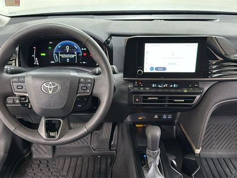 Certified 2025 Toyota Camry LE w/ Convenience Package image 9