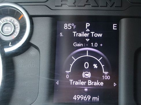Used 2021 RAM 2500 Tradesman RWD image 24