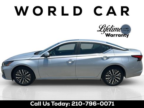 Used 2025 Nissan Altima 2.5 SV w/ SV Premium Package FWD image 6