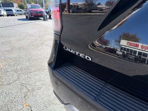 Used 2020 Ford Expedition Max Limited image 24