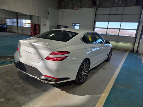 Used 2025 Genesis G70 2.5T image 7