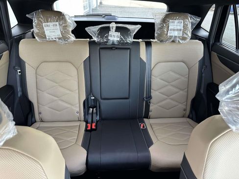 New 2026 Volkswagen Atlas Cross Sport SE FWD image 14