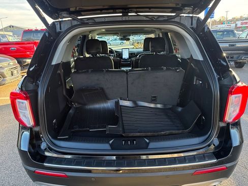 Used 2023 Ford Explorer Limited w/ Limited Technology Package image 8