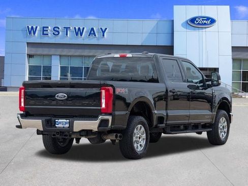 Used 2024 Ford F250 XLT w/ FX4 Off-Road Package AWD/4WD image 3
