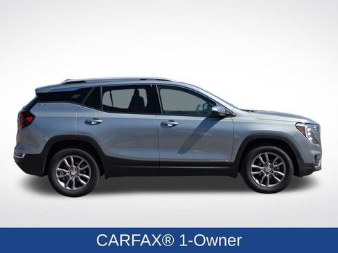 Used 2024 GMC Terrain SLT AWD/4WD image 2