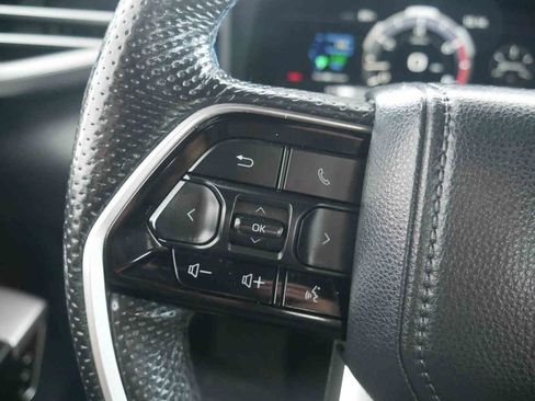 Used 2024 Toyota Tundra Platinum AWD/4WD image 43
