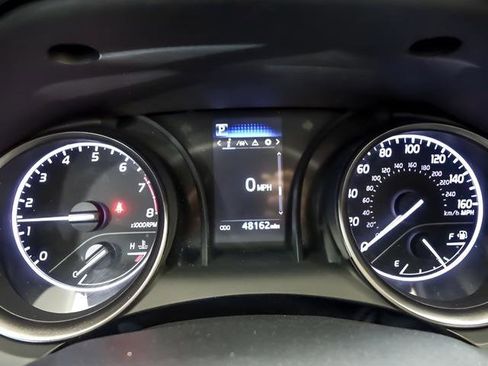 Used 2024 Toyota Camry SE image 12