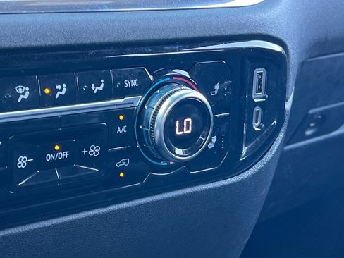 Used 2023 GMC Sierra 1500 Elevation image 30