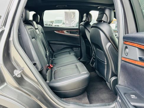 Used 2019 Lincoln Nautilus Reserve w/ Driver Assistance Package image 36