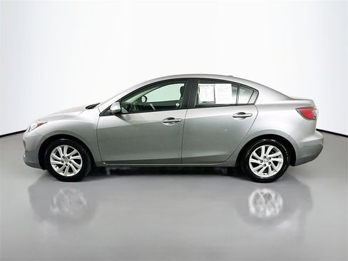 Used 2012 MAZDA MAZDA3 i Grand Touring w/ Tech Pkg image 4