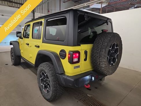 Used 2023 Jeep Wrangler Unlimited Rubicon w/ Cold Weather Group AWD/4WD image 3