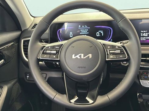 New 2026 Kia Seltos S FWD image 27