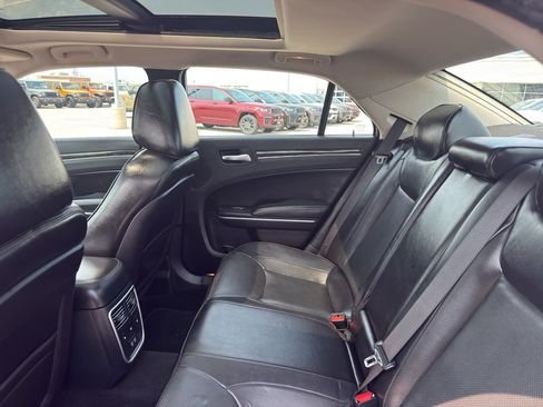 Used 2021 Chrysler 300 Touring L AWD/4WD image 34