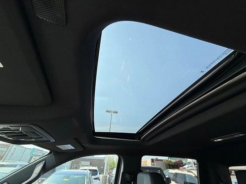 Used 2025 GMC Sierra 1500 AT4 w/ Technology Package AWD/4WD image 38