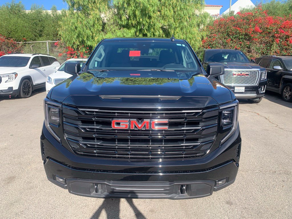 Used 2025 GMC Sierra 1500 Elevation w/ X31 Off-Road Package AWD/4WD image 3