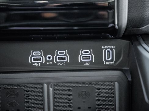 Used 2025 RAM 1500 Laramie w/ Night Edition image 30