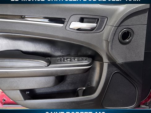 Used 2021 Chrysler 300 S image 29