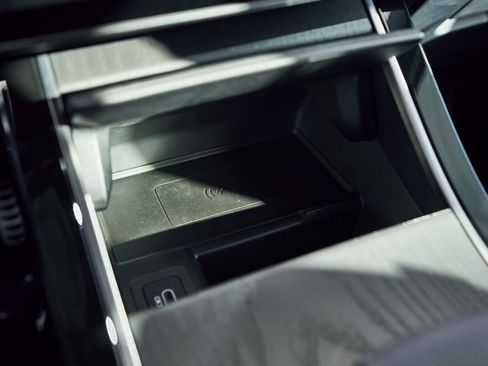 Used 2024 Land Rover Range Rover Evoque Dynamic SE image 50