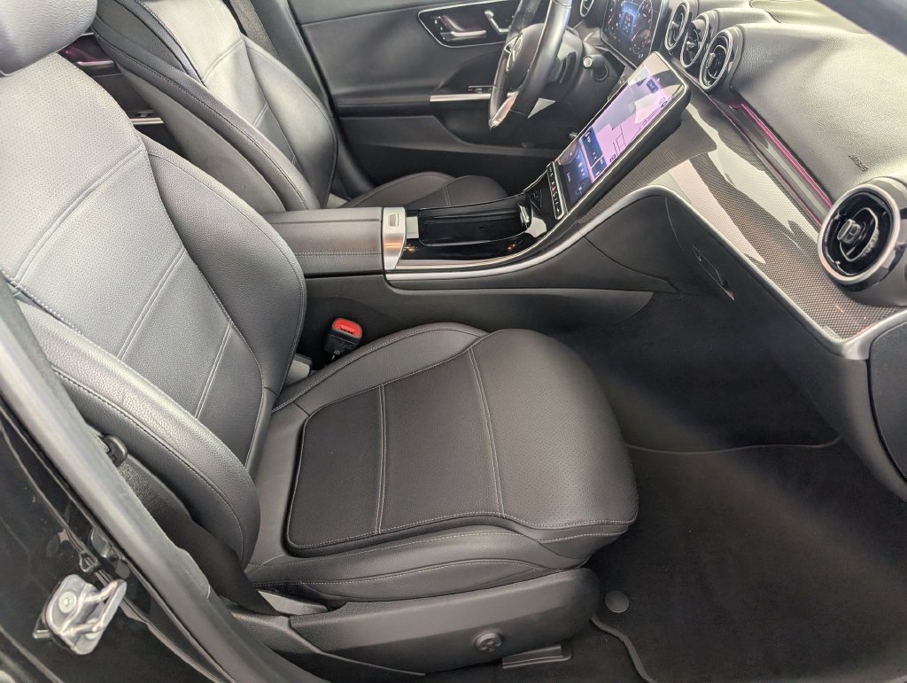 Used 2024 Mercedes-Benz C 300 Sedan image 31