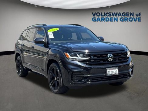 Used 2023 Volkswagen Atlas SEL R-Line AWD/4WD image 2