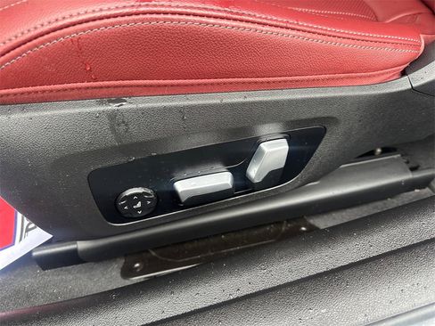 Used 2024 BMW 430i xDrive Convertible w/ M Sport Package image 27