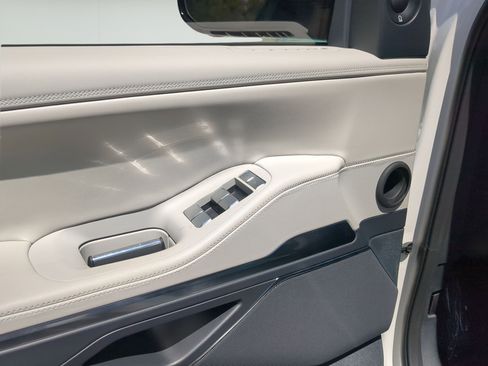 New 2026 Lincoln Navigator Premiere AWD/4WD image 12