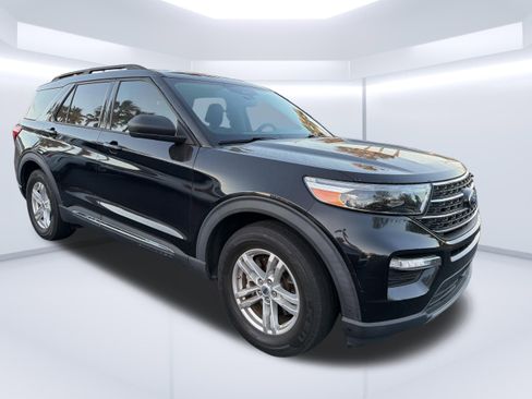 Used 2020 Ford Explorer XLT w/ Equipment Group 202A image 1