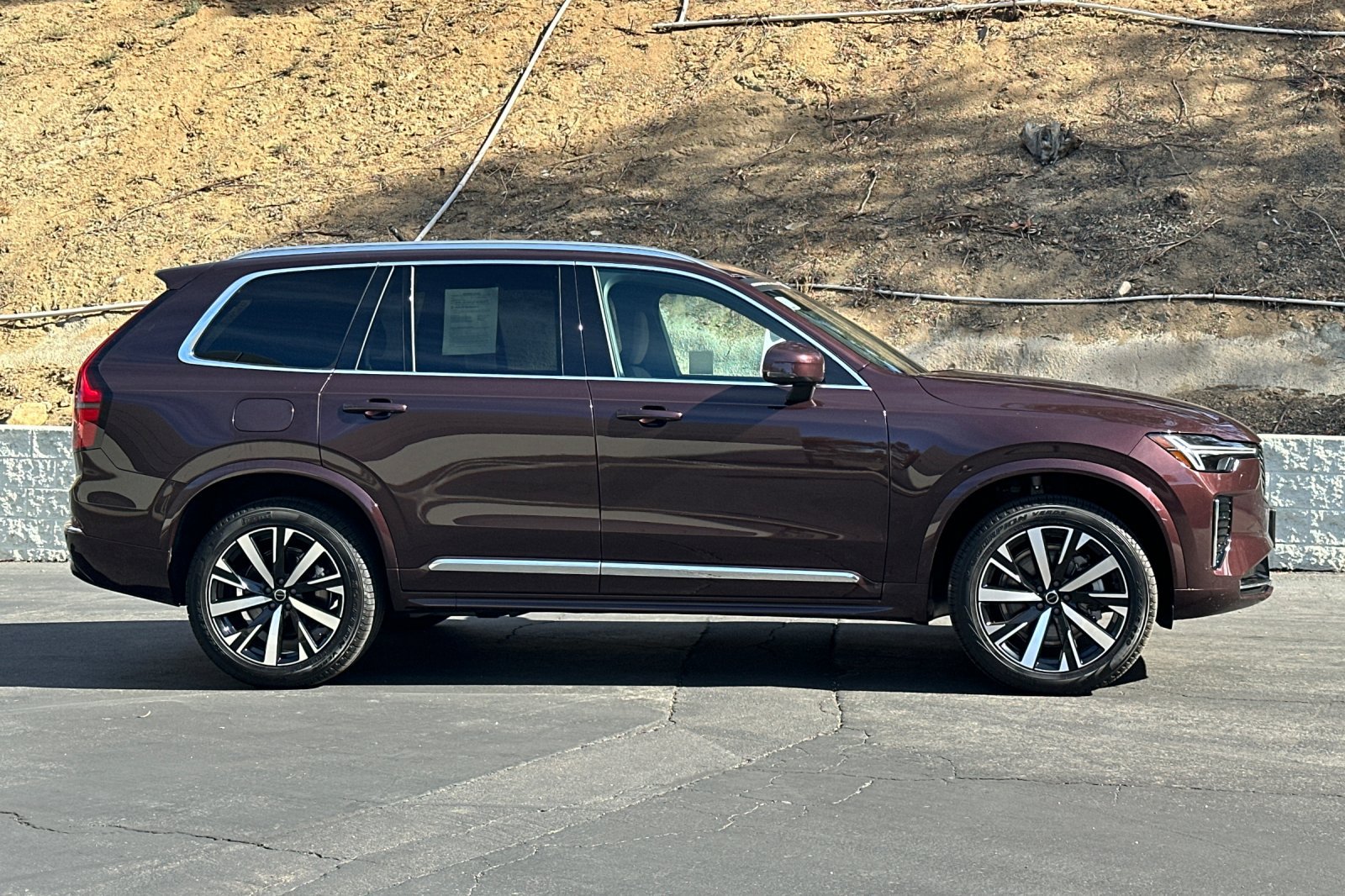 Certified 2026 Volvo XC90 B5 Core AWD/4WD image 3