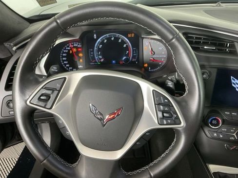 Used 2015 Chevrolet Corvette Stingray Convertible RWD image 17