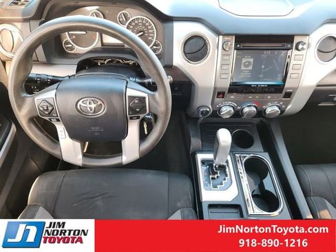 Used 2015 Toyota Tundra SR5 w/ SR5 Upgrade Package image 28