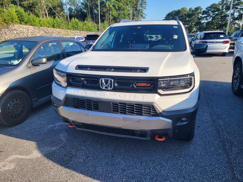 Certified 2026 Honda Passport TrailSport image 2