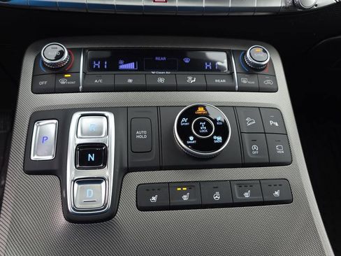 Used 2022 Hyundai Palisade Calligraphy image 32