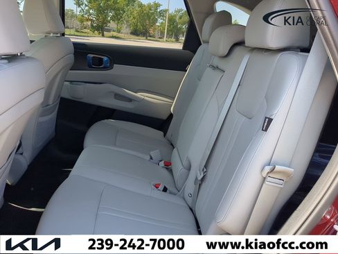 New 2025 Kia Sorento S w/ Panoramic Sunroof Package image 14