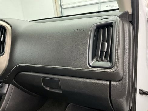 Used 2018 GMC Canyon Denali image 11