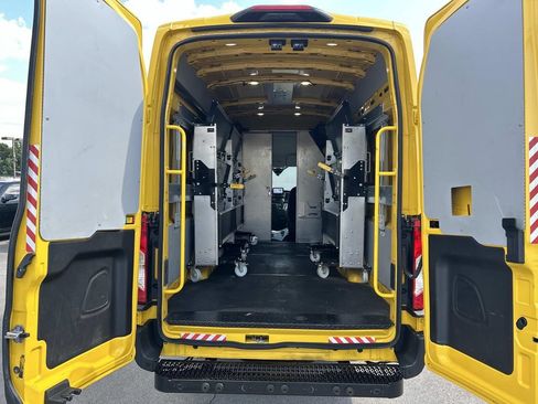 Used 2021 Ford Transit 250 148 High Roof Extended w/ Parcel Delivery Package RWD image 17