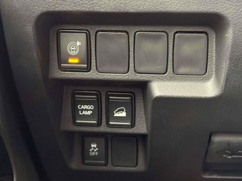 Used 2023 Nissan Frontier SV w/ Midnight Edition Package image 19