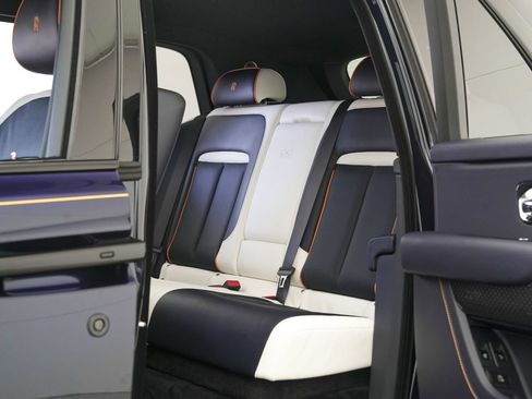 New 2026 Rolls-Royce Cullinan Black Badge image 37