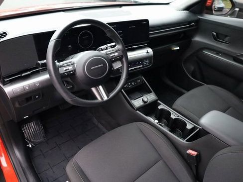 Used 2025 Hyundai Kona SEL image 10