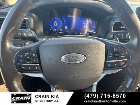 Used 2020 Ford Explorer Platinum w/ Premium Technology Package image 23