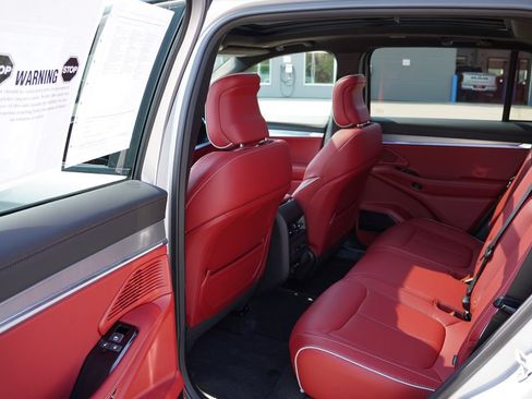 Used 2025 Jeep Wagoneer S Launch Edition w/ Trailer Tow Group AWD/4WD image 16