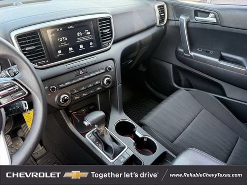 Used 2020 Kia Sportage LX FWD image 19