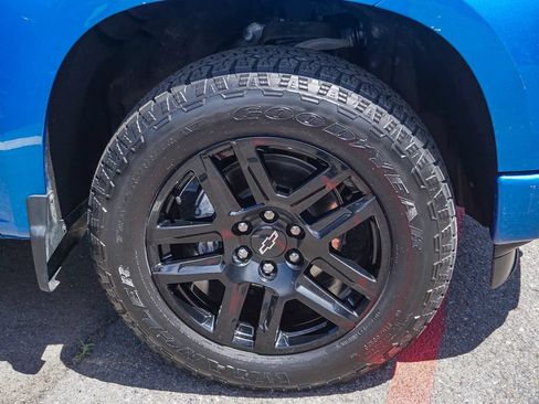 Used 2024 Chevrolet Silverado 1500 RST w/ Convenience Package II AWD/4WD image 8