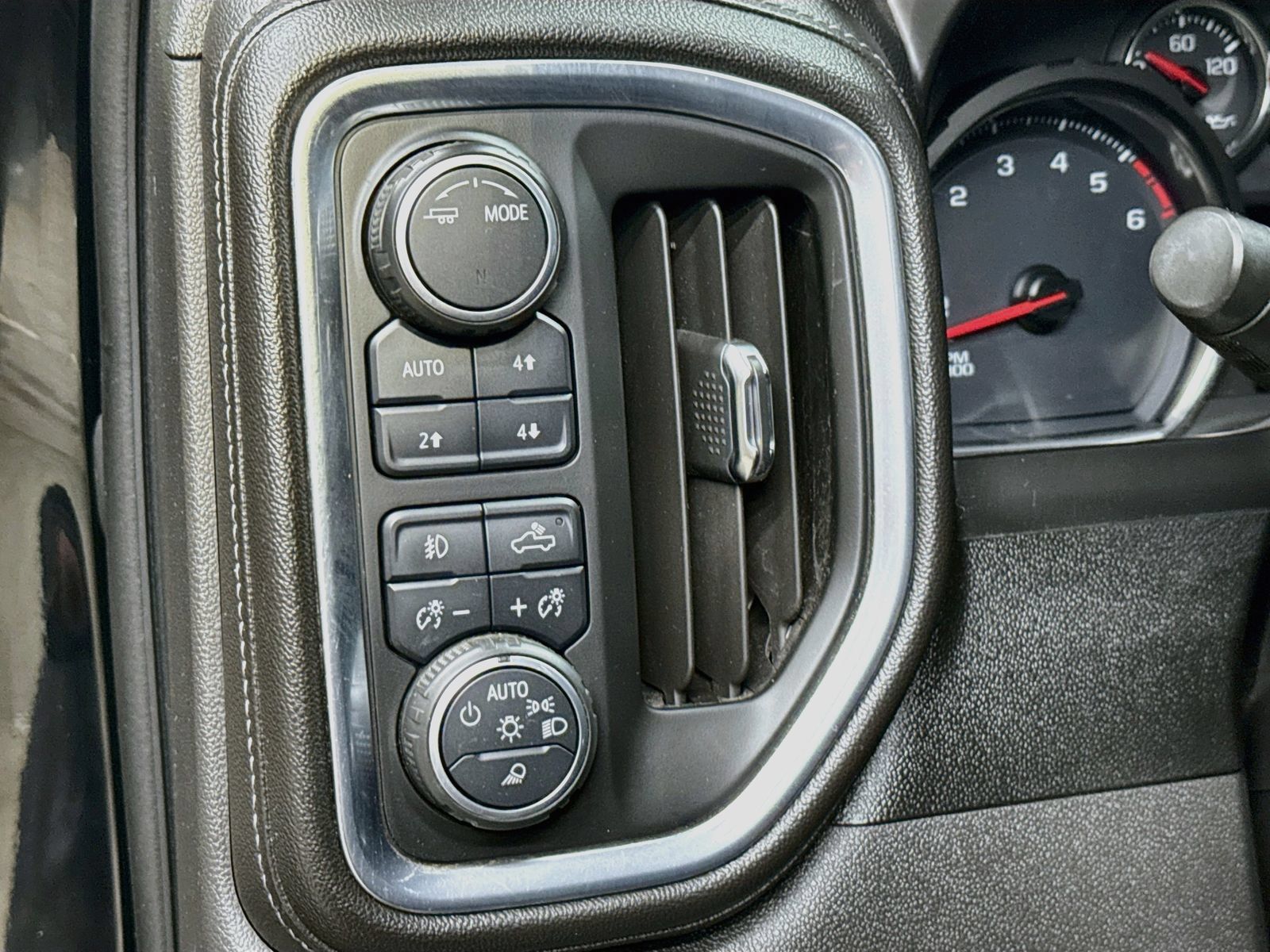 Used 2020 Chevrolet Silverado 1500 RST w/ All-Star Edition AWD/4WD image 13