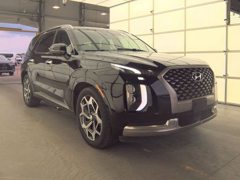 Used 2022 Hyundai Palisade Calligraphy w/ Cargo Package FWD image 3