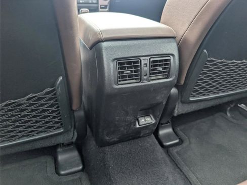 Used 2023 Toyota 4Runner Limited AWD/4WD image 31